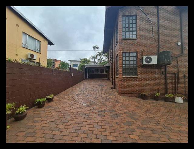 3 BEDROOM HOUSE FOR SALE IN OVERPORT